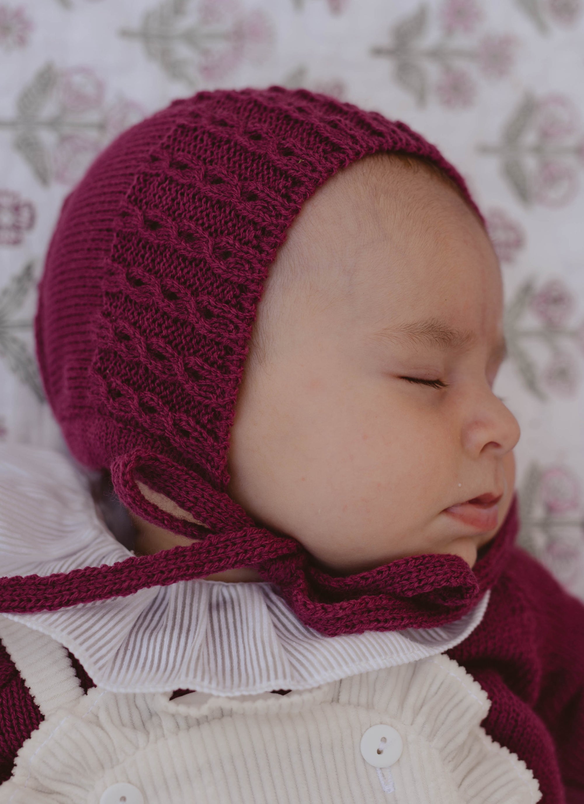GORRO ROTA MAGENTA
