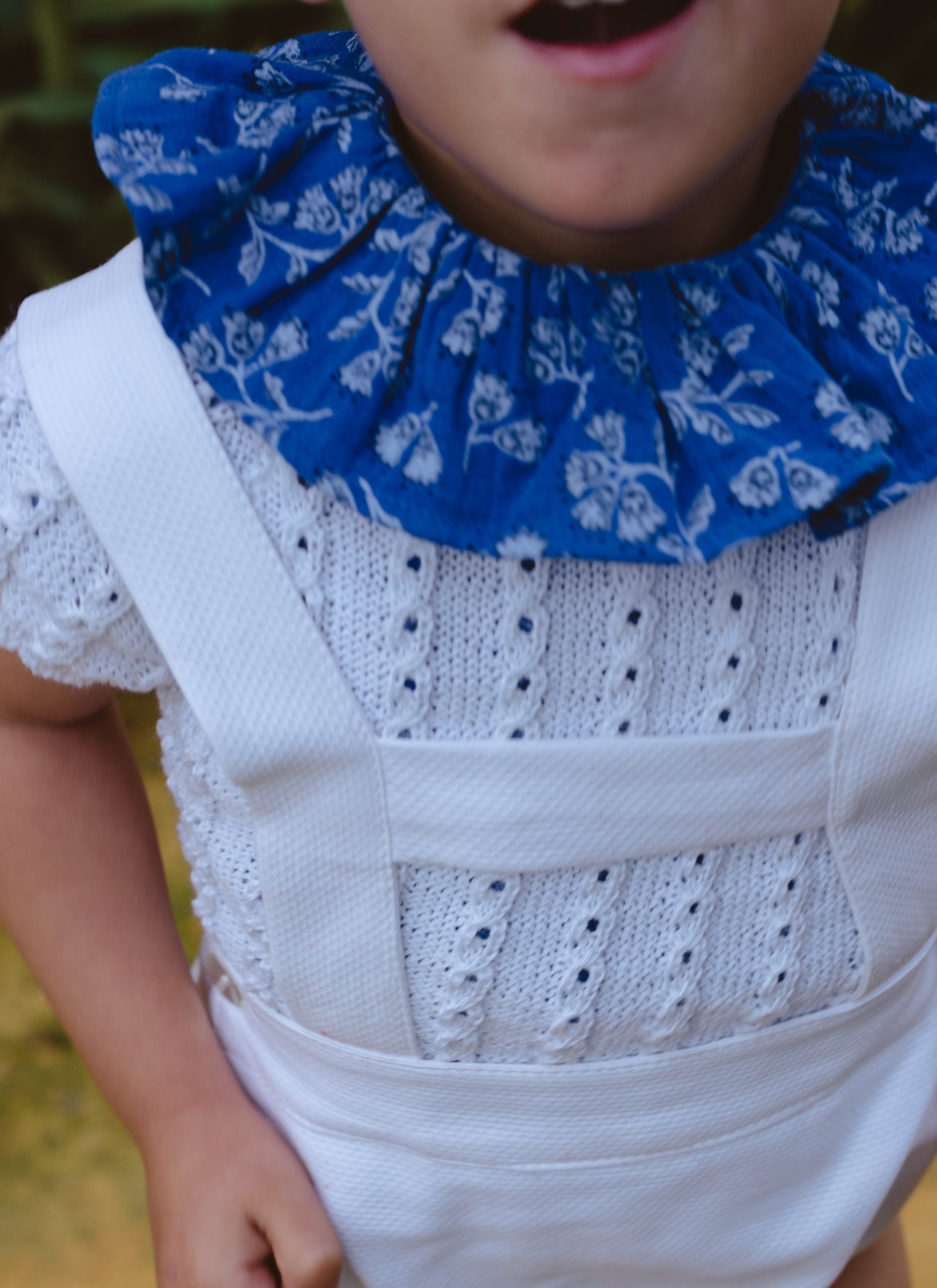 Camisa tipo jersey con cuello fruncido