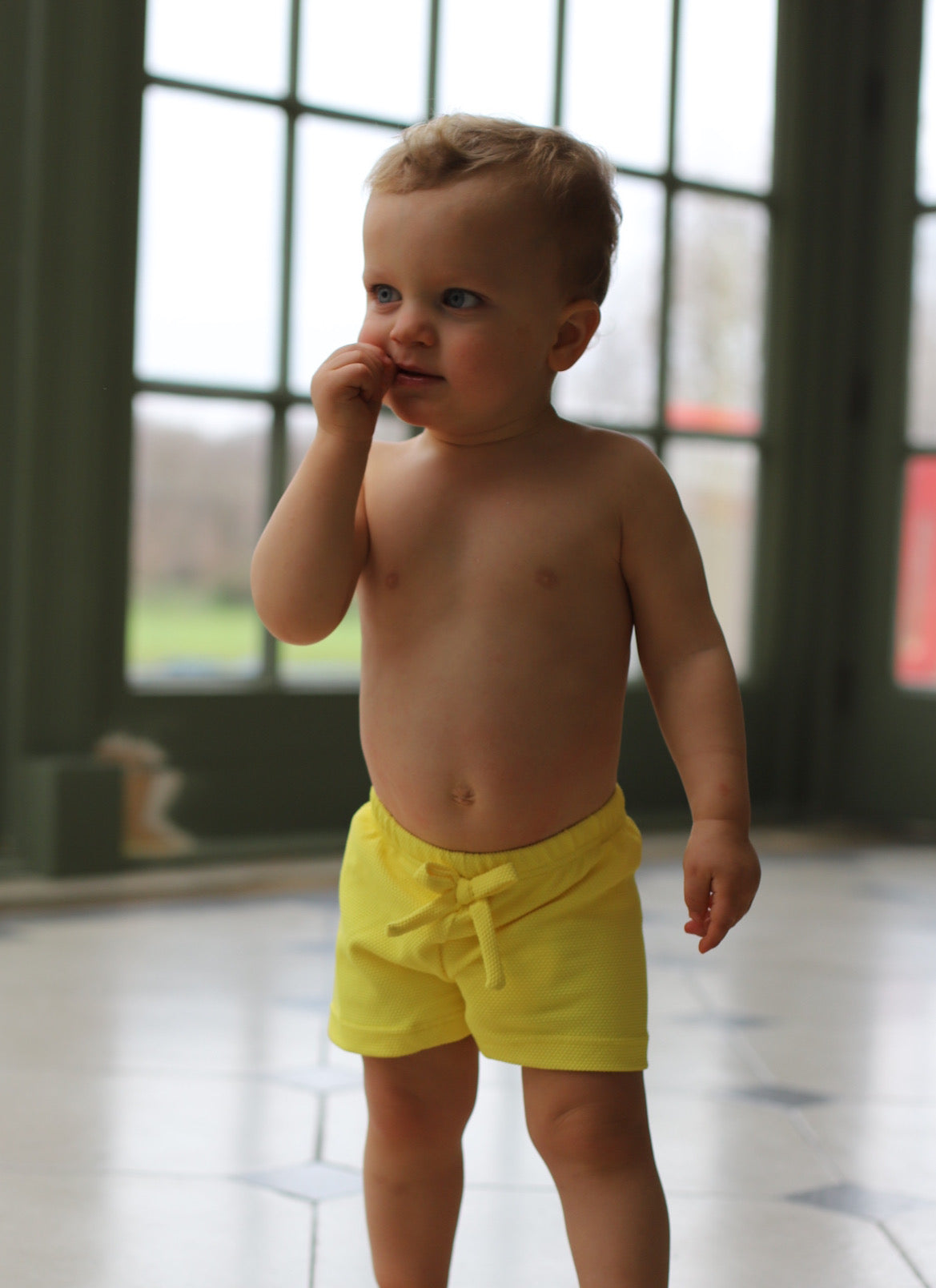 Bóxer de Baño para niño color amarillo bañador para niño Rocio Fernandez Cotta
