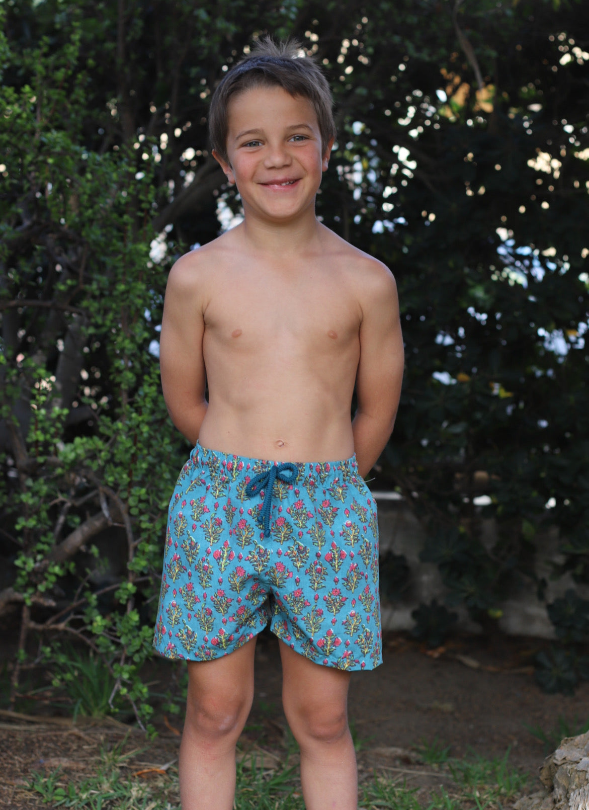 Bermudas de niño pantalones cortos estampado Rocio Fernandez Cotta 