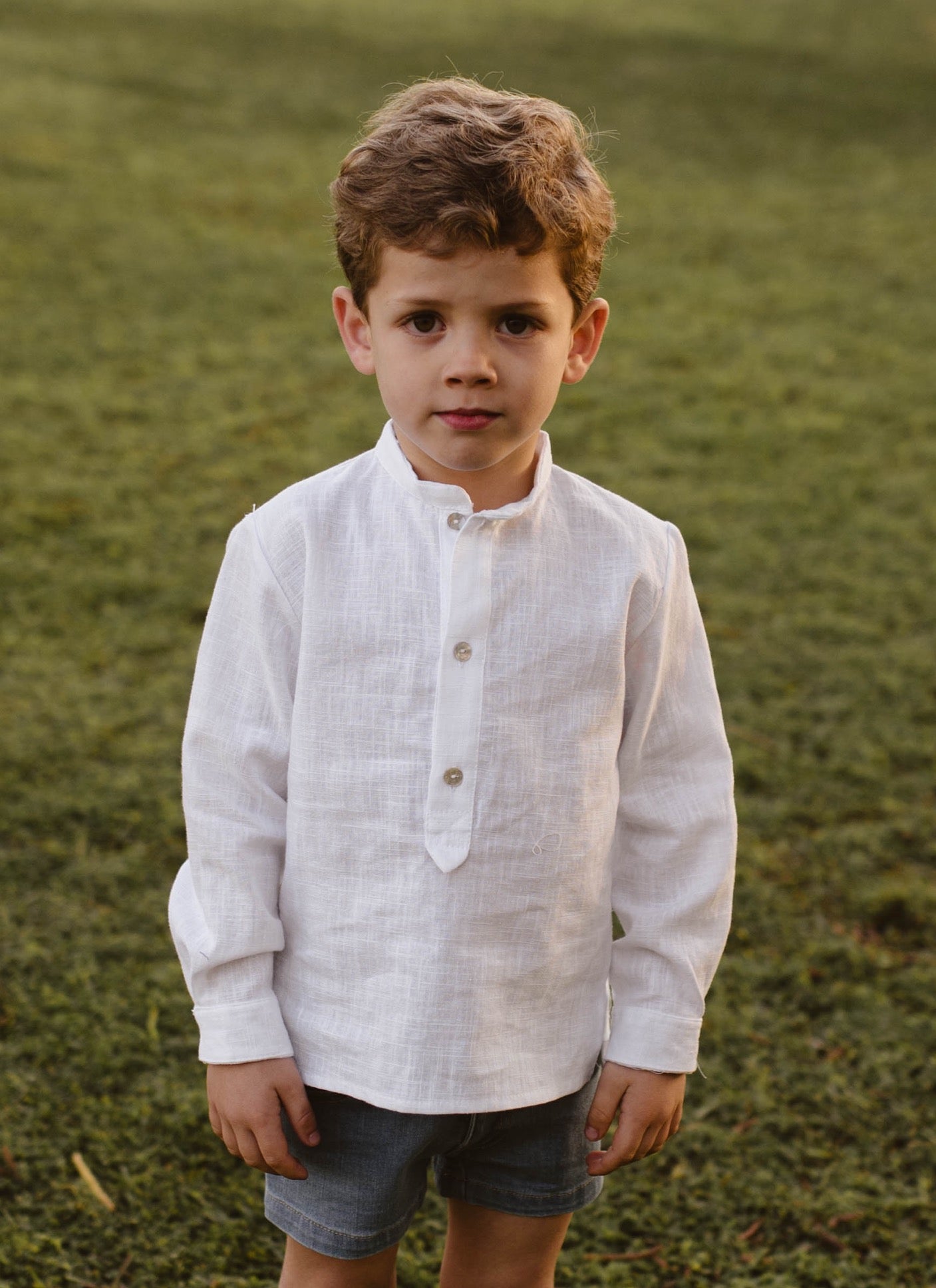 Camisa con cuello mao