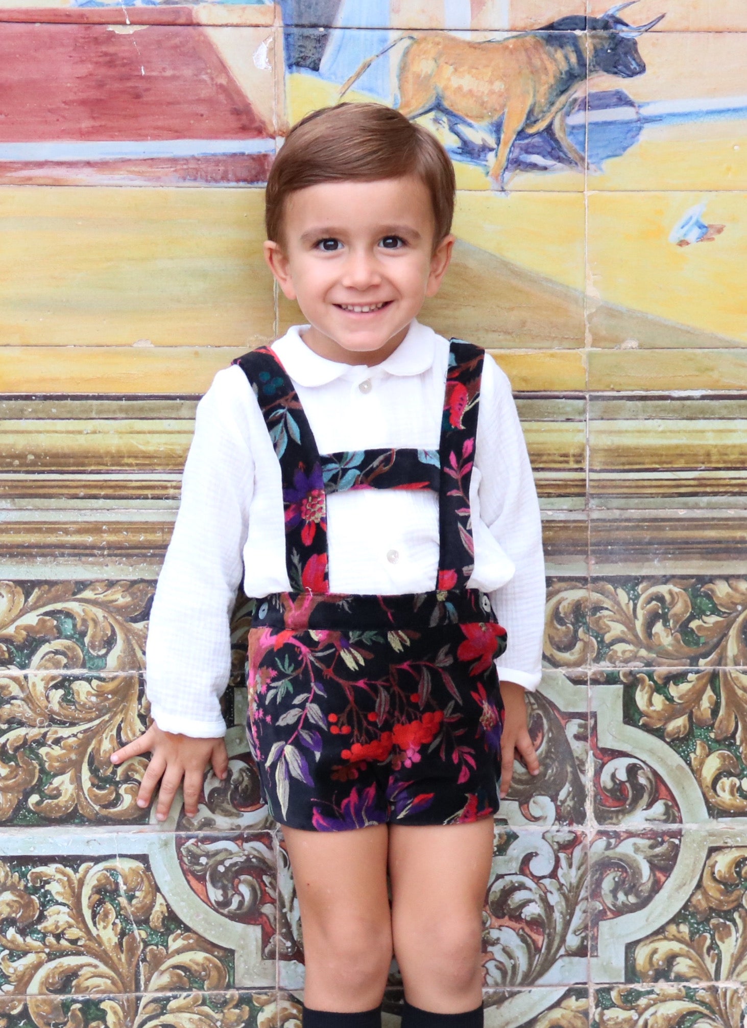 Pantalón corto con tirantes de niño - Pantalón hinojos 2I/118 