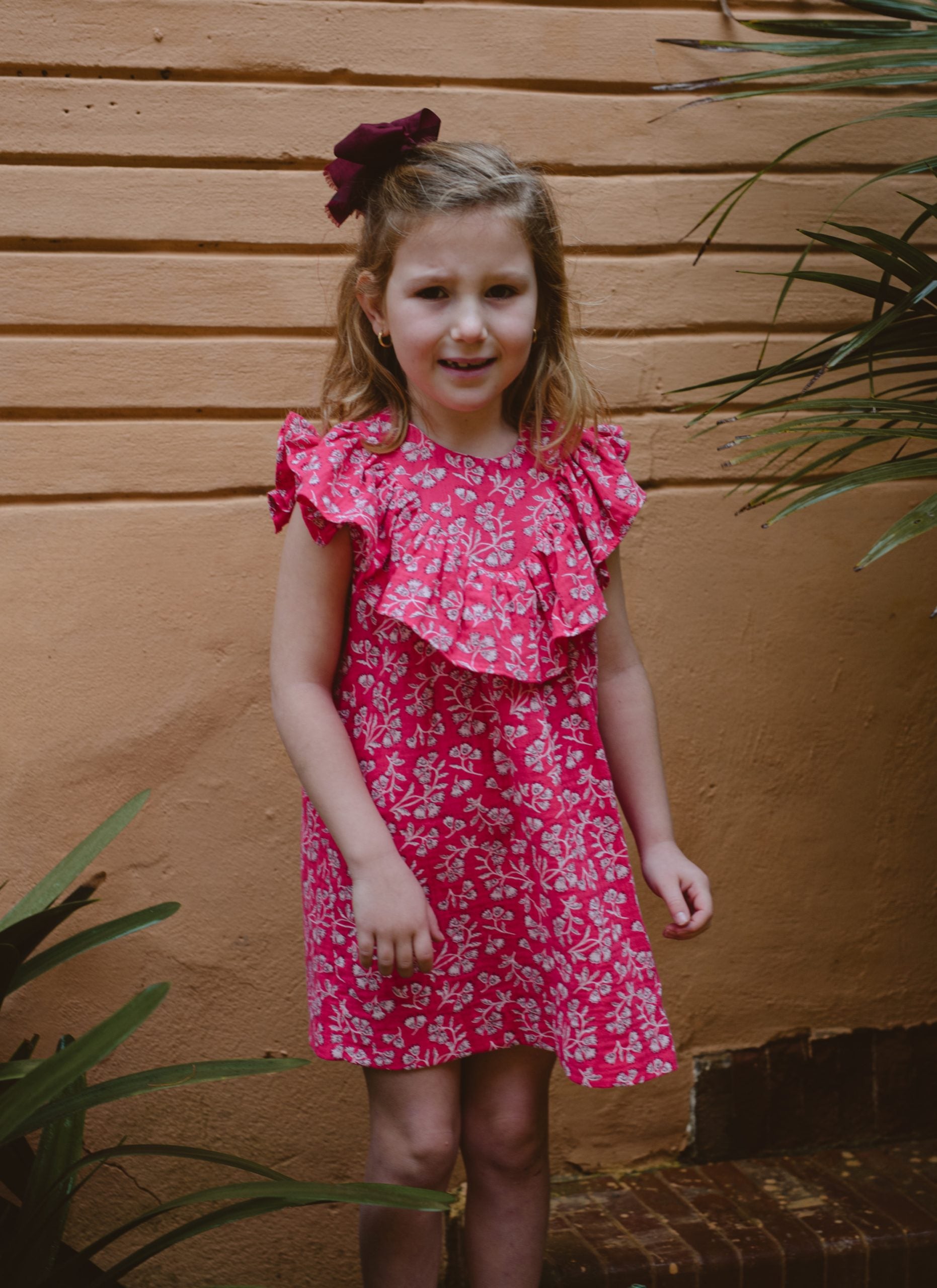 Vestido fucsia con estampado